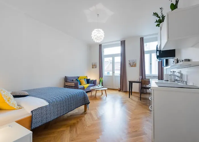Bright Near Old Town & Excellent Access By Easybnb Premium Appartement *