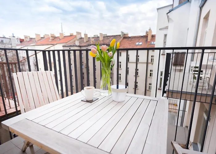Bright Near Old Town & Excellent Access By Easybnb Premium