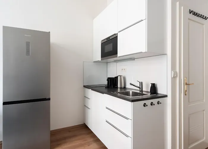 Bright Near Old Town & Excellent Access By Easybnb Premium *