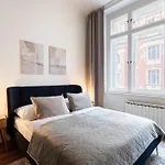 Apartment Bright Near Old Town & Excellent Access By Easybnb Premium *