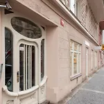 Apartment Bright Near Old Town & Excellent Access By Easybnb Premium *