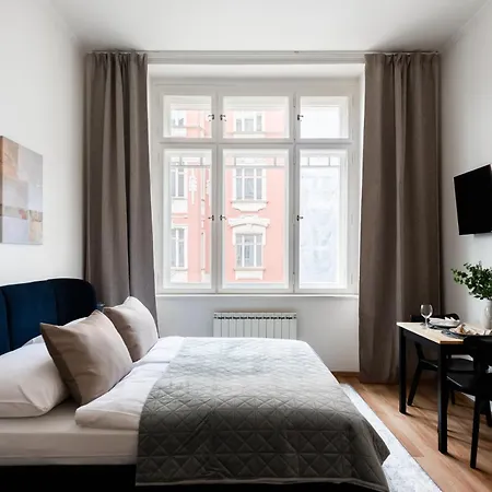 Lägenhet Bright Near Old Town & Excellent Access By Easybnb Premium