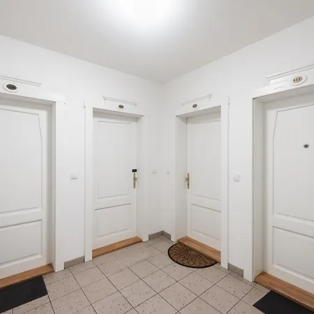 Apartmán Bright Near Old Town & Excellent Access By Easybnb Premium