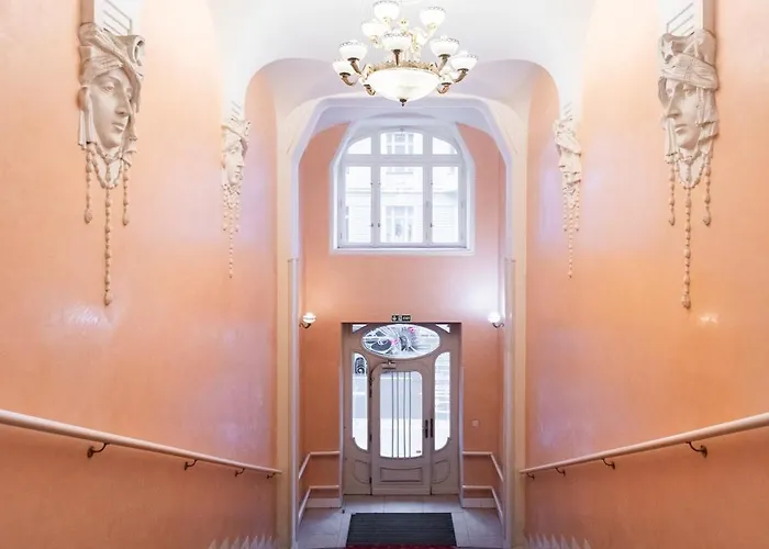 Bright Near Old Town & Excellent Access By Easybnb Premium דירה פראג