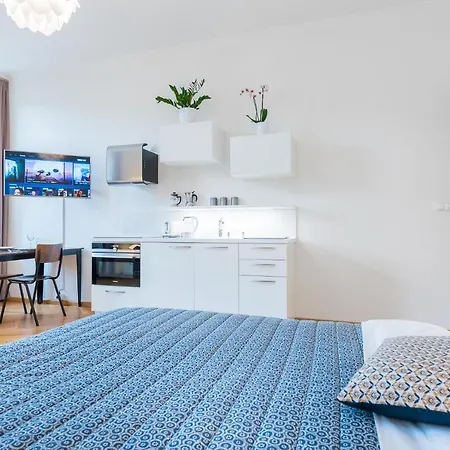 Bright Near Old Town & Excellent Access By Easybnb Premium Prag