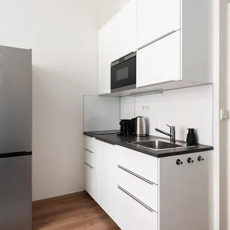 Bright Near Old Town & Excellent Access By Easybnb Premium *